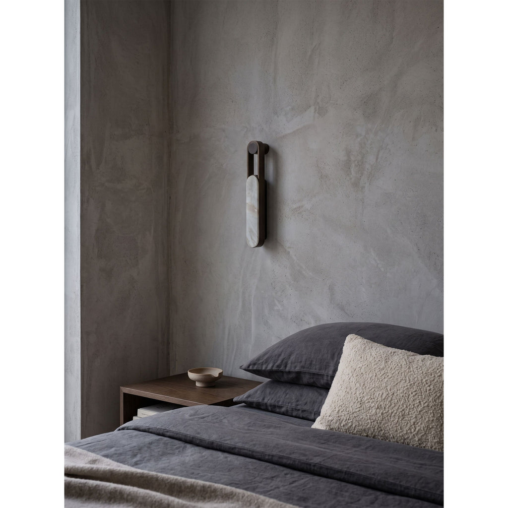 Lineaire kolomvormige albasten wandlamp voor de wastafel | Ormexis