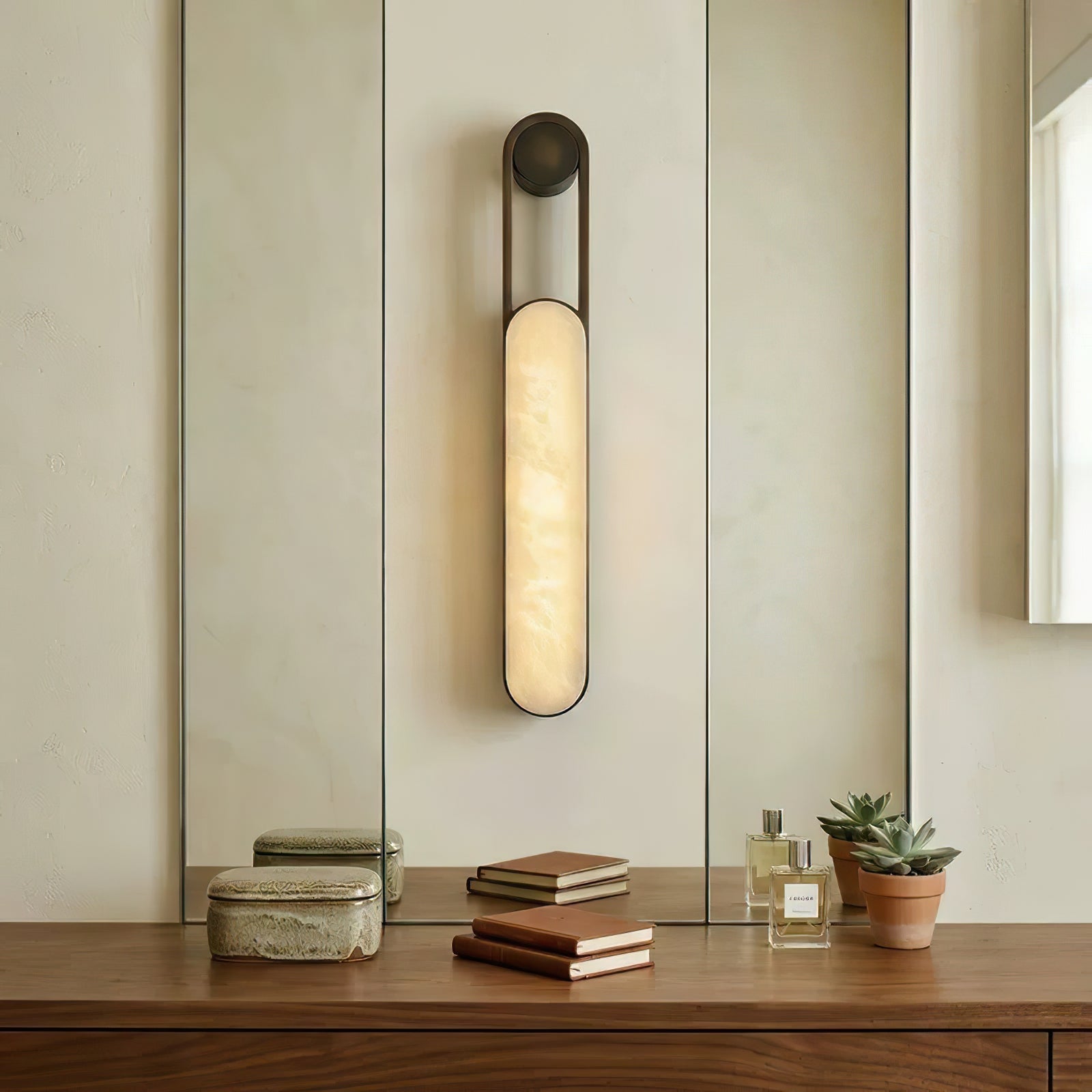 Lineaire kolomvormige albasten wandlamp voor de wastafel | Ormexis