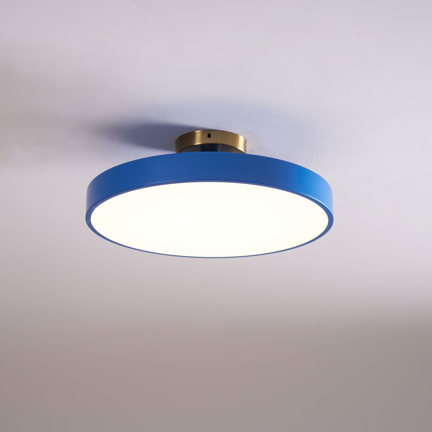 Vantira Disc Glow Ceiling Light | Ormexis