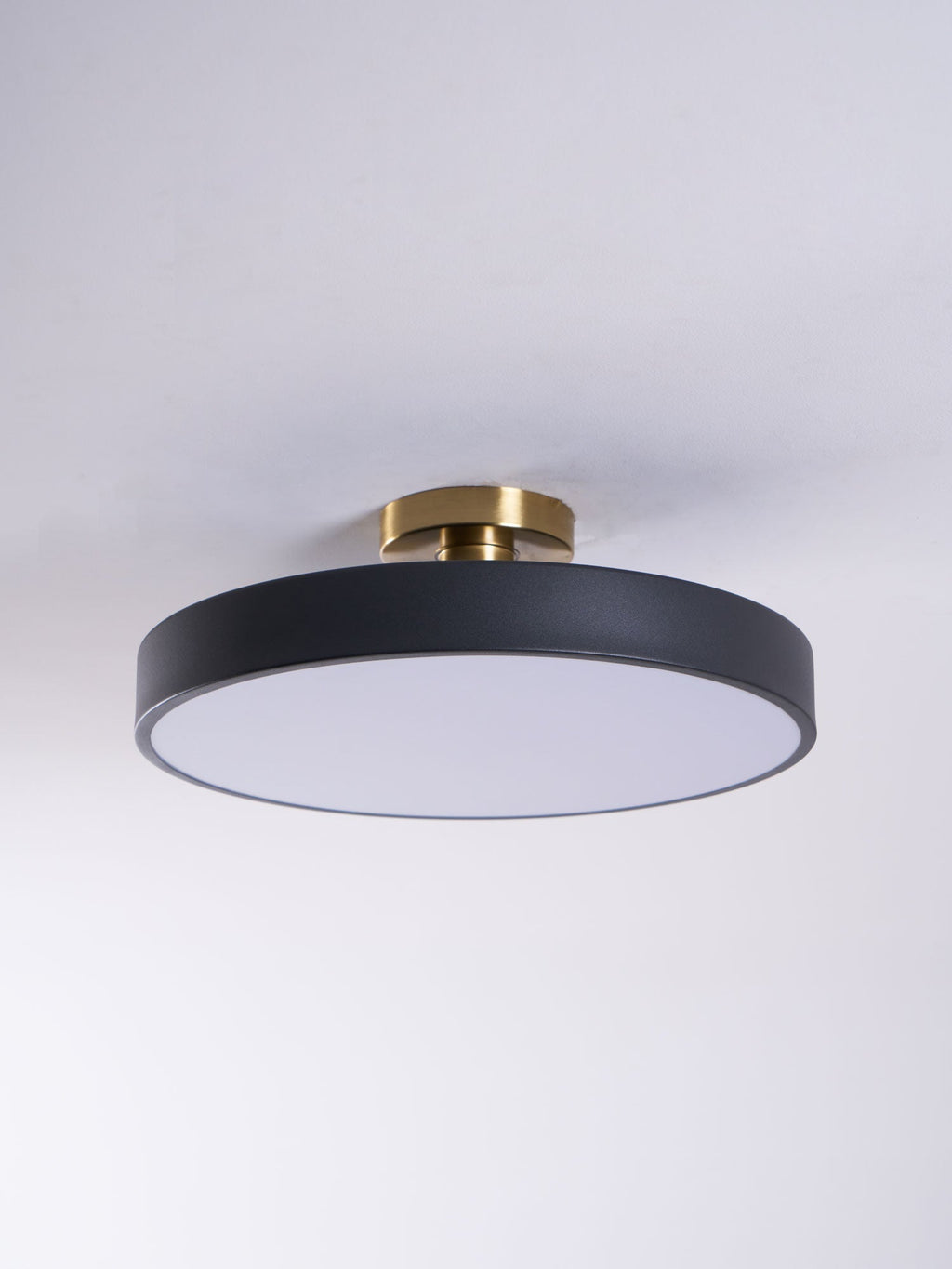 Vantira Disc Glow Ceiling Light | Ormexis