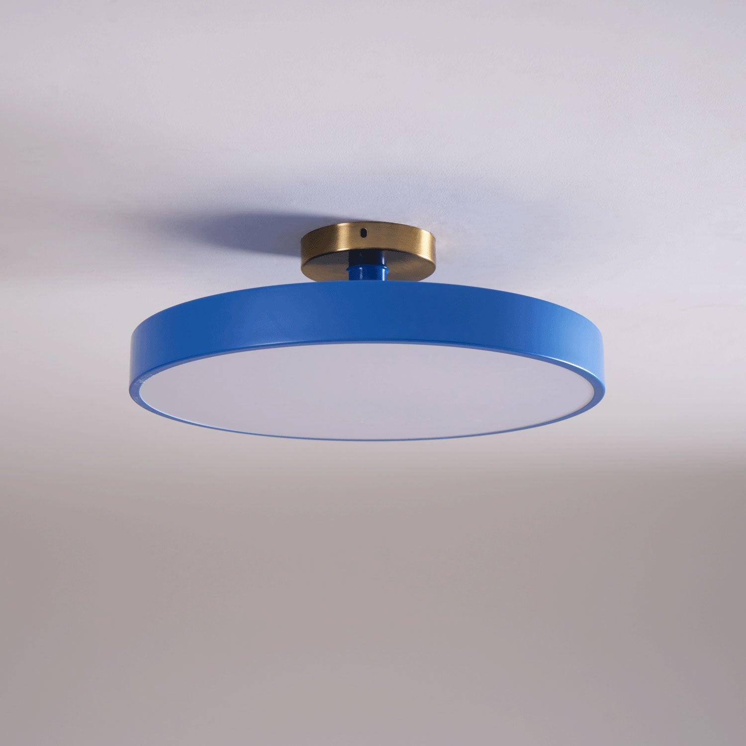 Vantira Disc Glow Ceiling Light | Ormexis