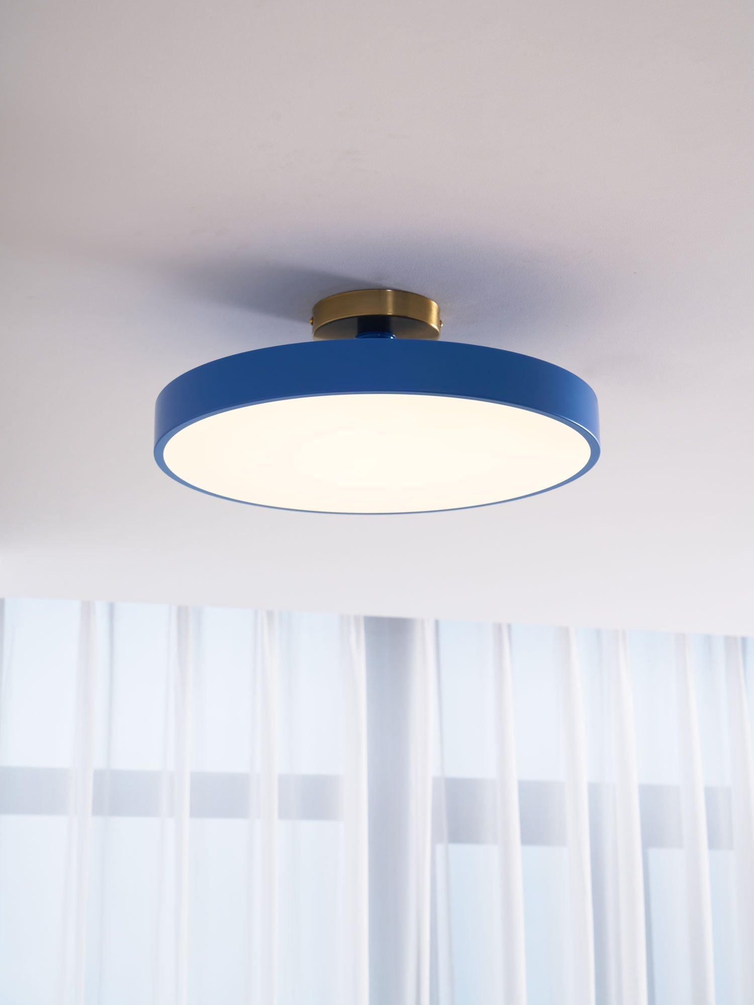Vantira Disc Glow Ceiling Light | Ormexis