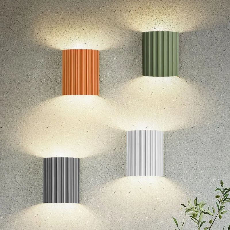 Pleated Ceramic Wall Light | Ormexis