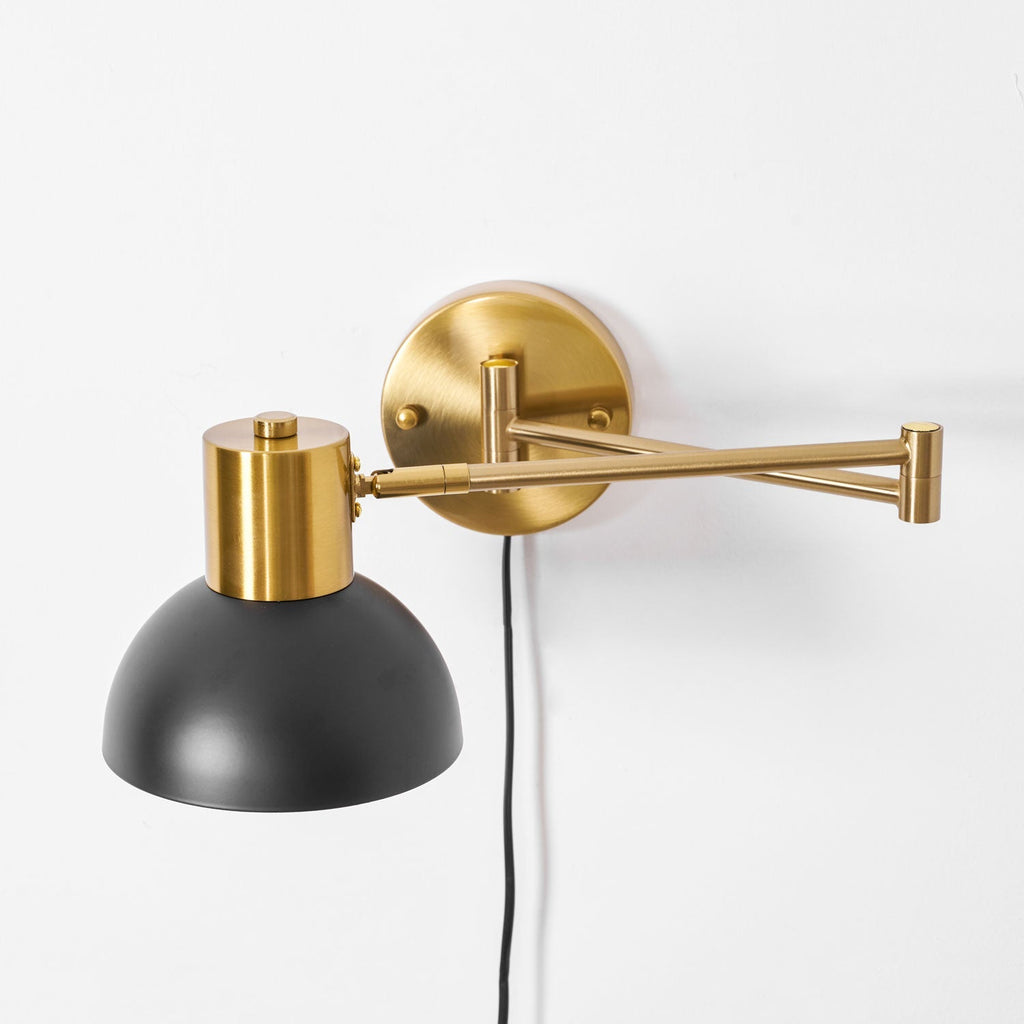 Lámpara de pared metálica enchufable con brazo articulado | Ormexis
