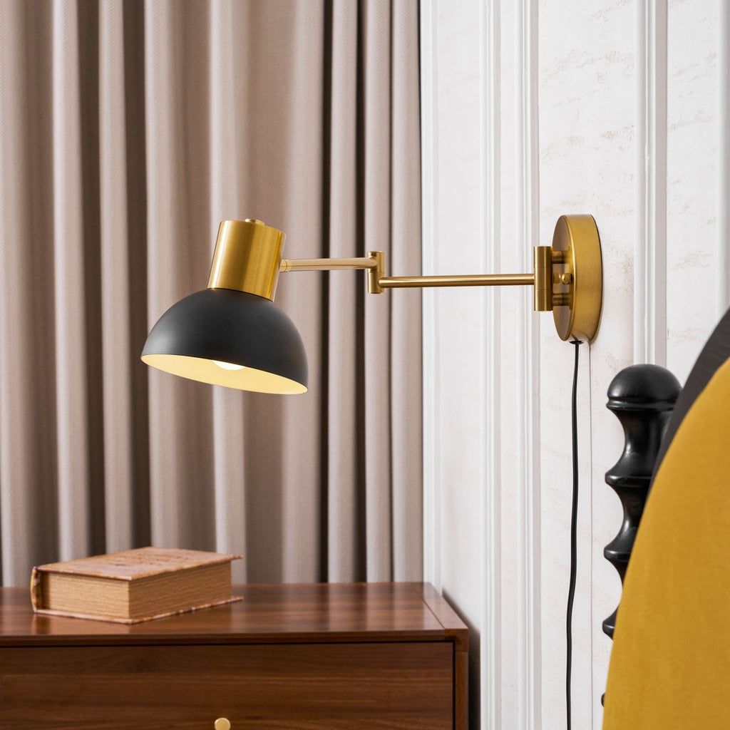 Lámpara de pared metálica enchufable con brazo articulado | Ormexis