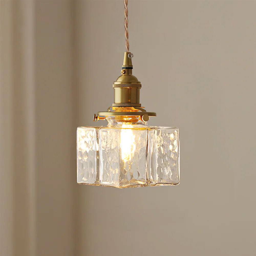 Závěsné svítidlo JewelGlass Sleek pro moderní kuchyňský prostor