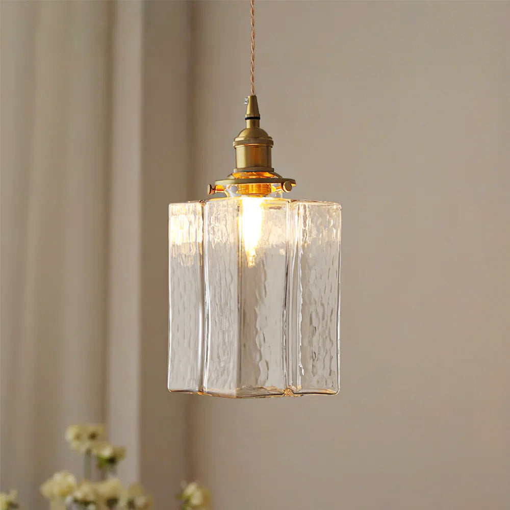 Závěsné svítidlo JewelGlass Sleek pro moderní kuchyňský prostor