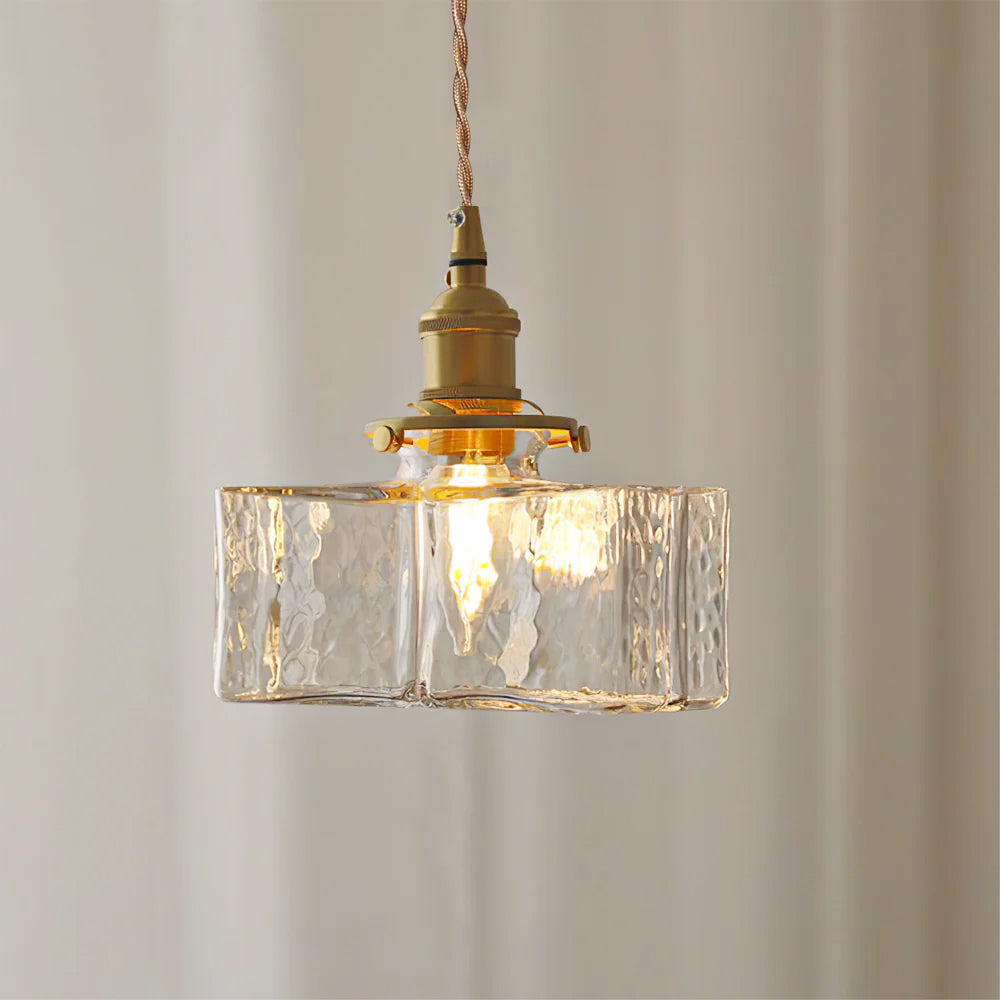 Závěsné svítidlo JewelGlass Sleek pro moderní kuchyňský prostor