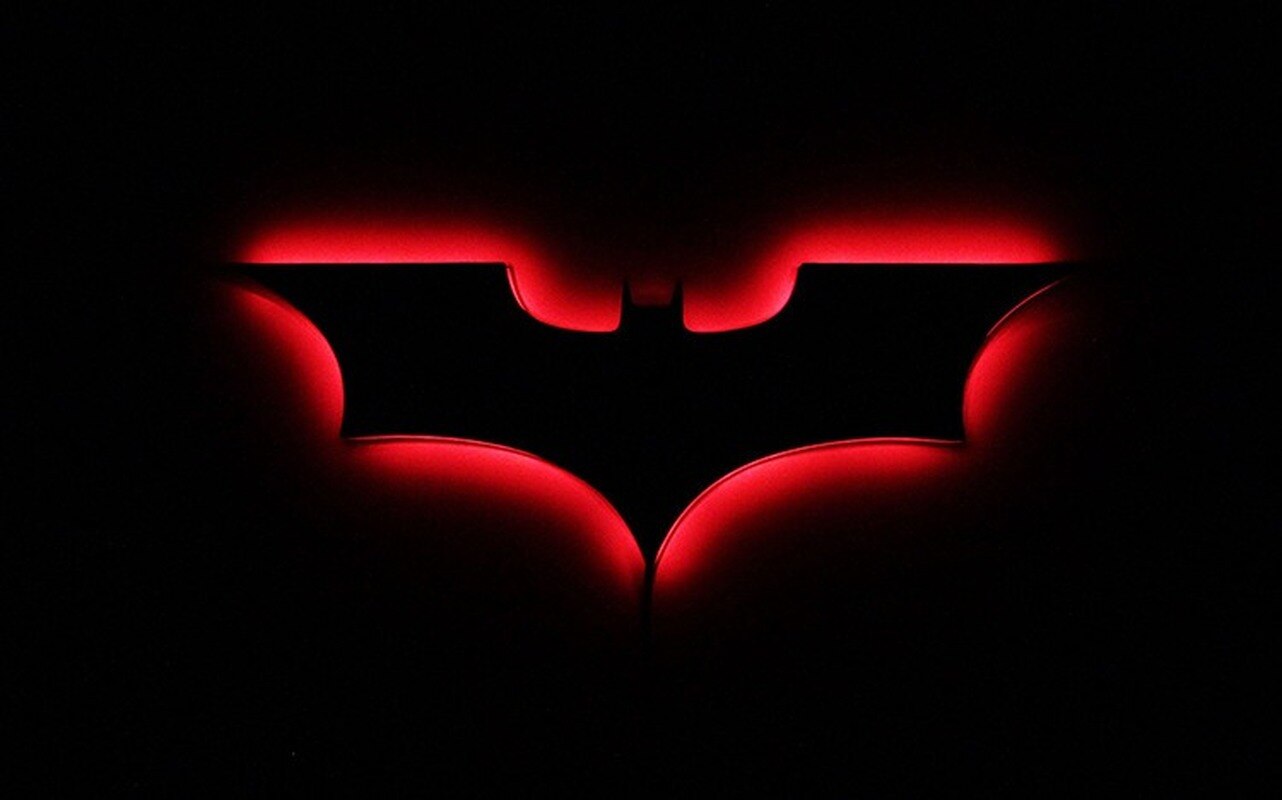 Applique murale Batman moderne avec LED changeant de couleur et télécommande sans fil