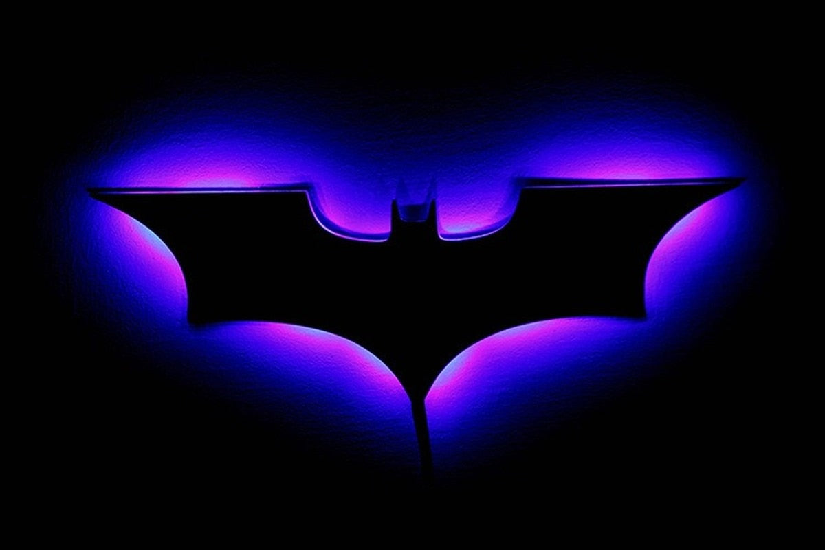 Applique murale Batman moderne avec LED changeant de couleur et télécommande sans fil