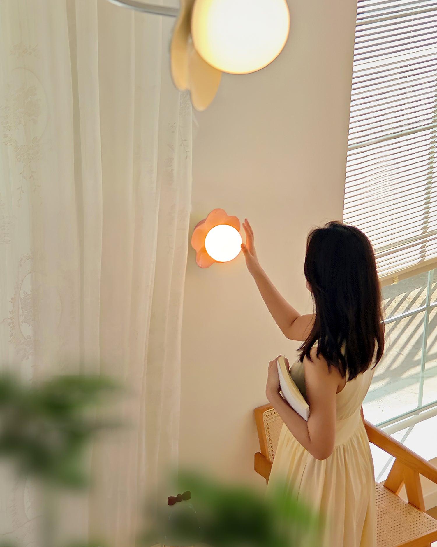 Soft Glow Flower Wall Sconce | Ormexis
