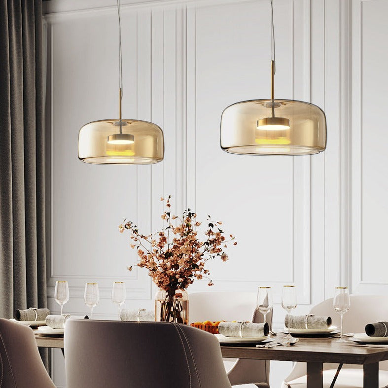 Závěsné skleněné svítidlo Aurelia pro moderní domovy a elegantní interiéry