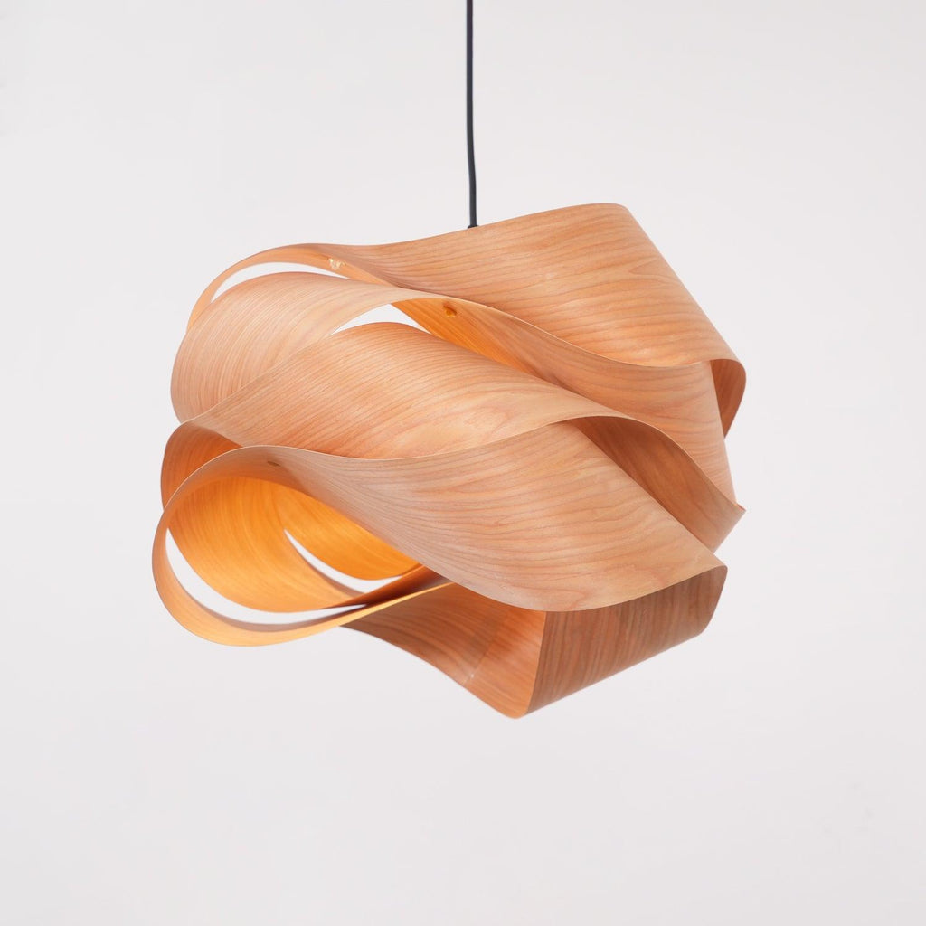 Lámpara Colgante Elara de Madera para Ambiente y Estilo en Comedor