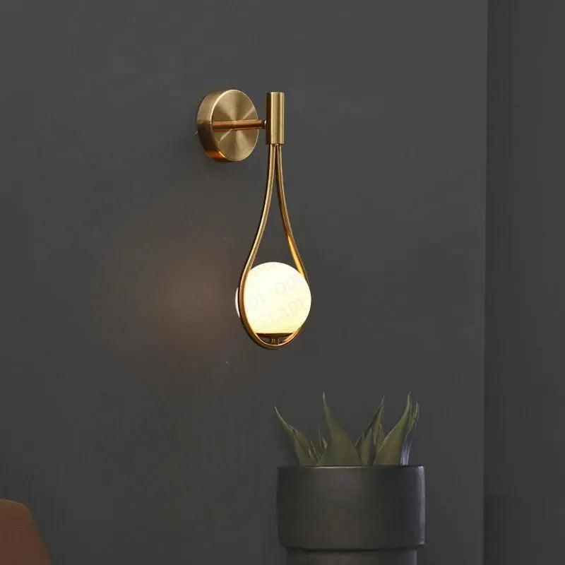 Silhouette Loop Wall Light | Ormexis