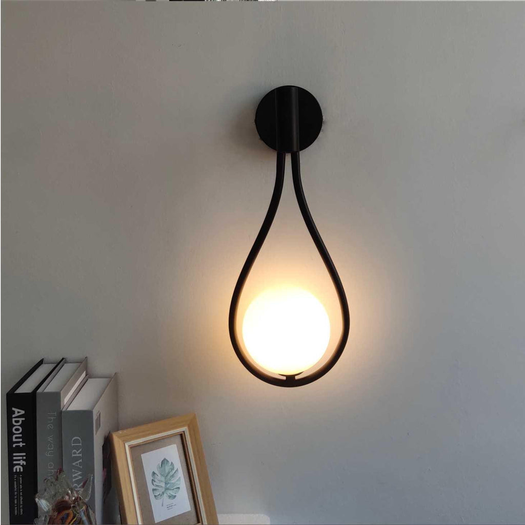 Silhouette Loop Wall Light | Ormexis