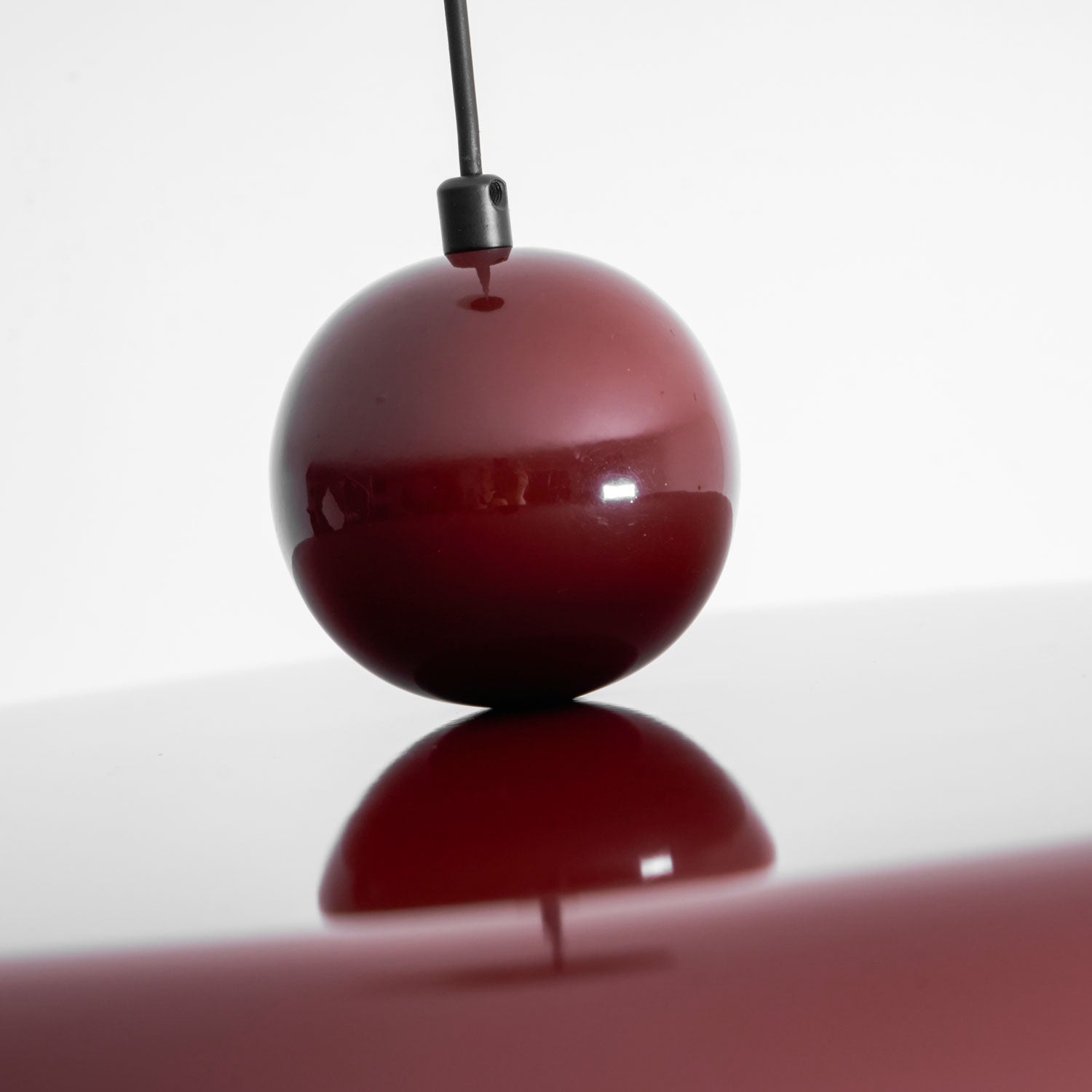 Contemporary Round LED Pendant Light | Ormexis