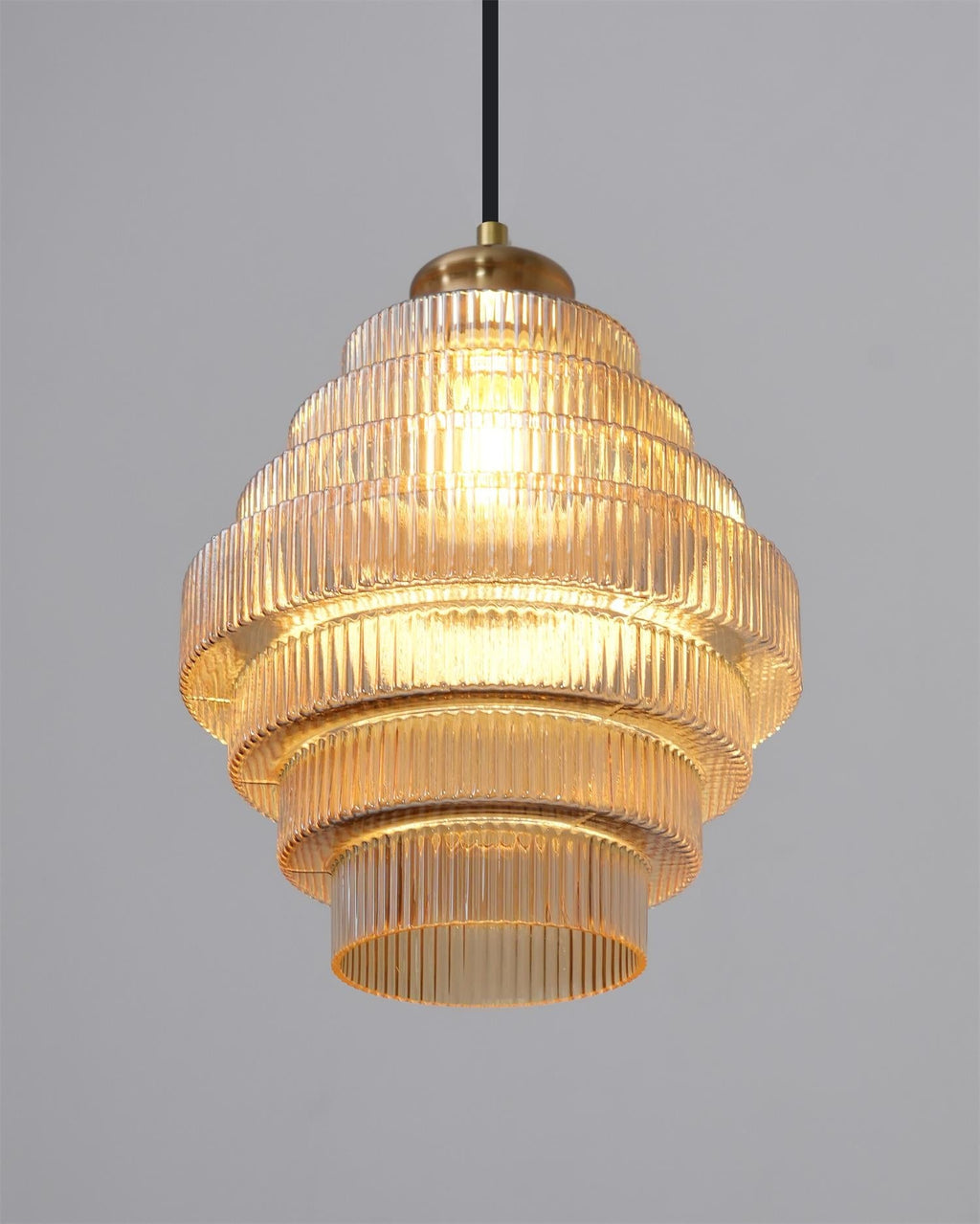 Vintage Tiered Glass Pendant Lamp | Ormexis