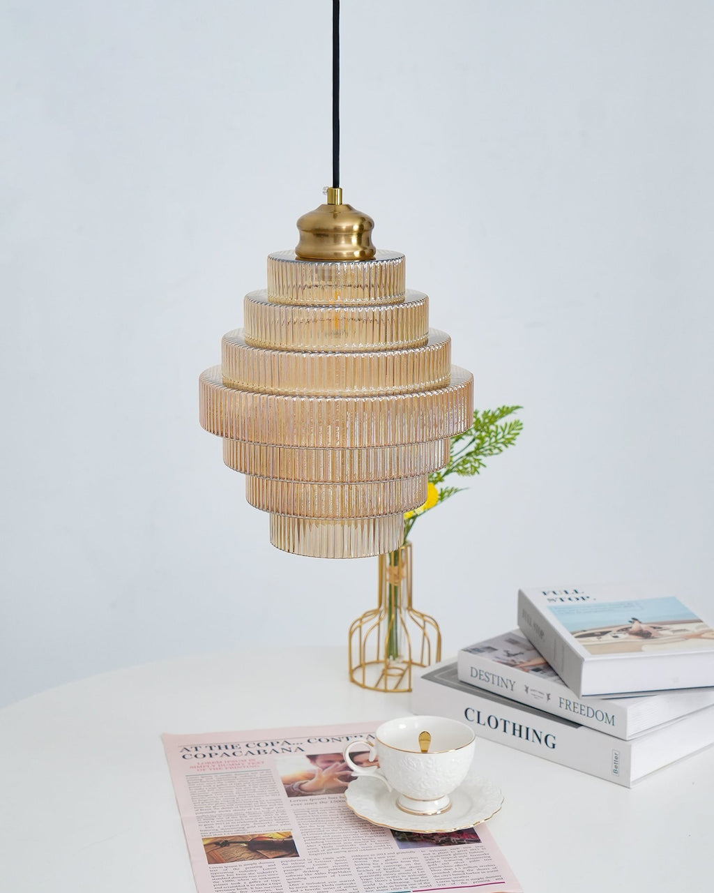 Vintage Tiered Glass Pendant Lamp | Ormexis