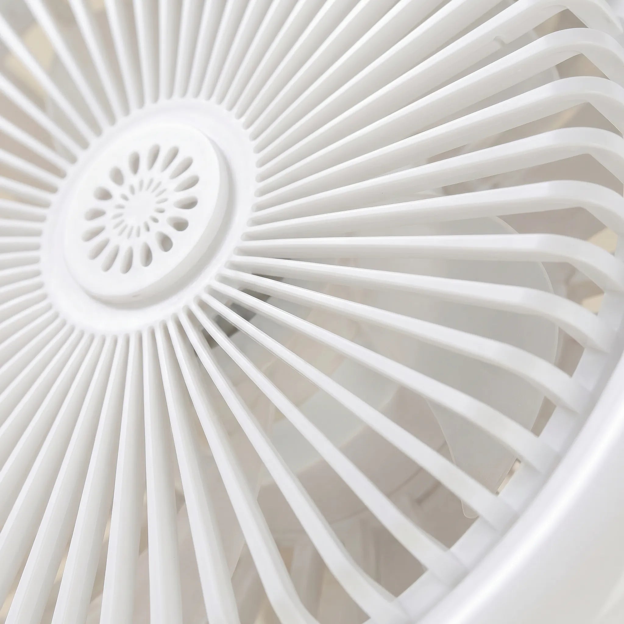Foglalatba szerelhető mennyezeti ventilátor - Kis helyiségek hűtésére - Ormexis