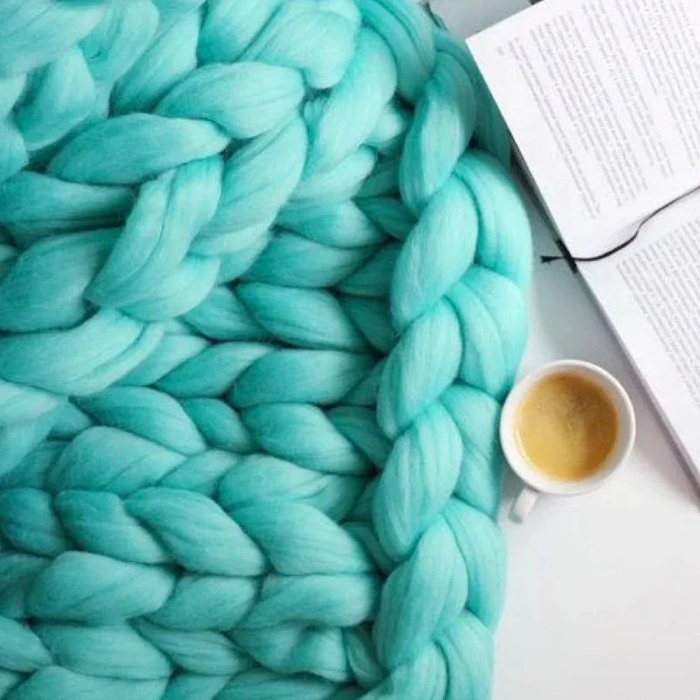 LuxeWool silná vlna na přízi pro útulné deky a polštáře s nadýchanou texturou