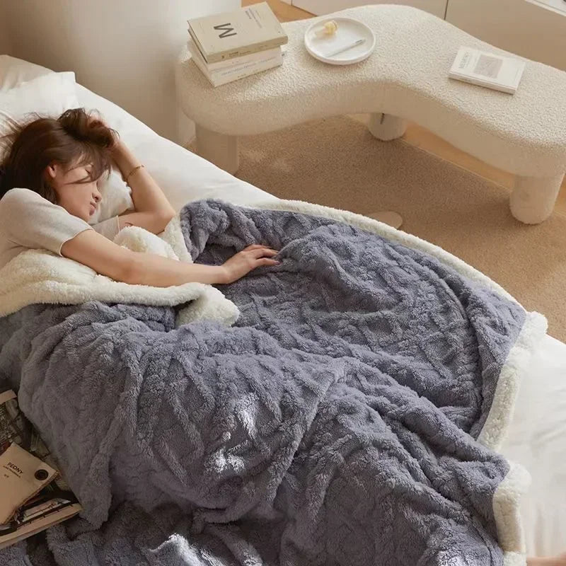 LuxyCozy silná deka z ovčí vlny s měkkostí fleecu pro lehké zimní teplo