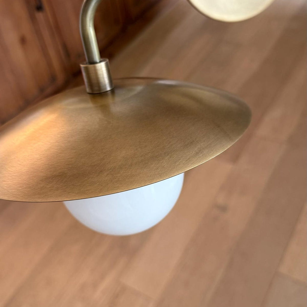 Coupe-opaalilasinen seinävalaisin | Ormexis