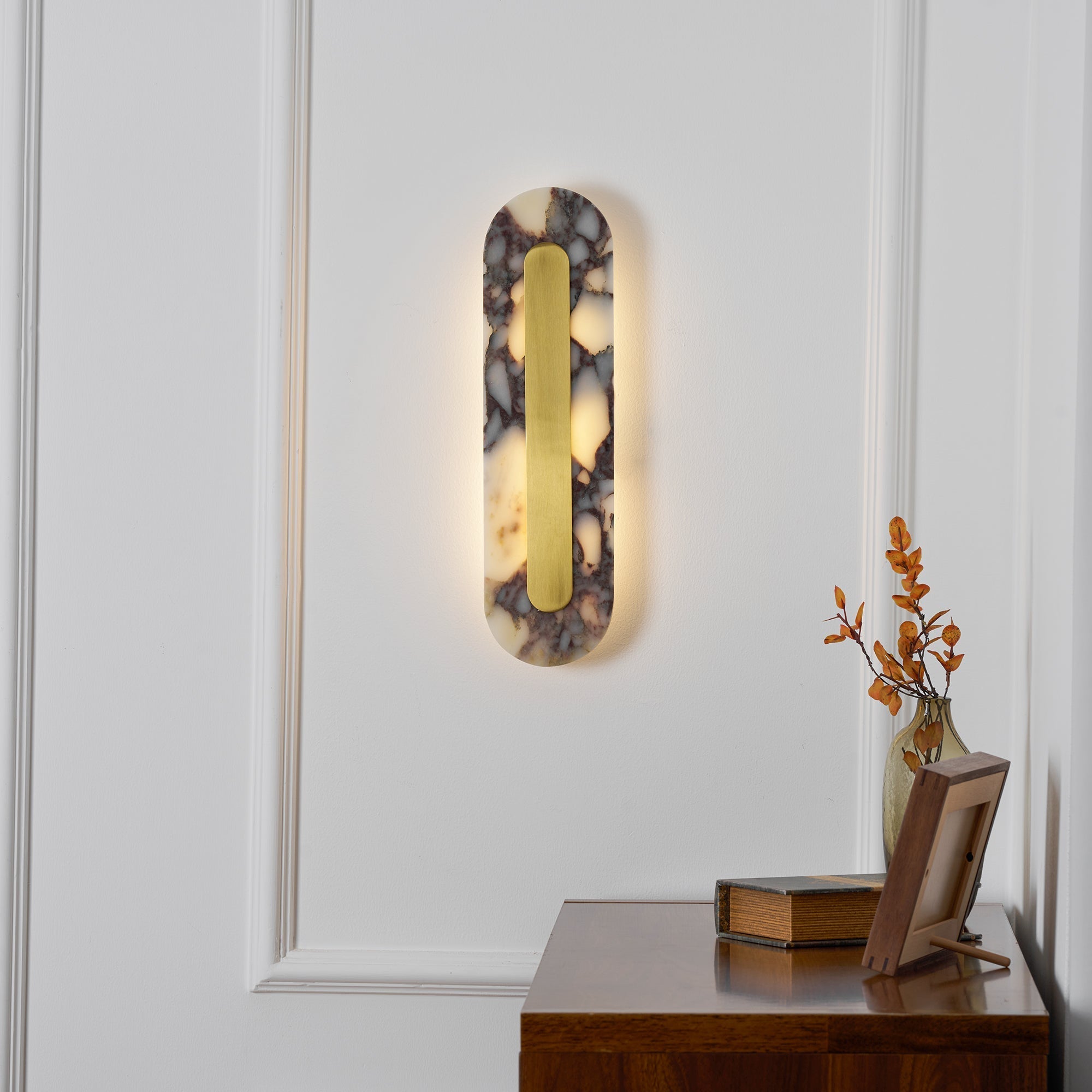 Refined Marble Wall Sconce | Ormexis