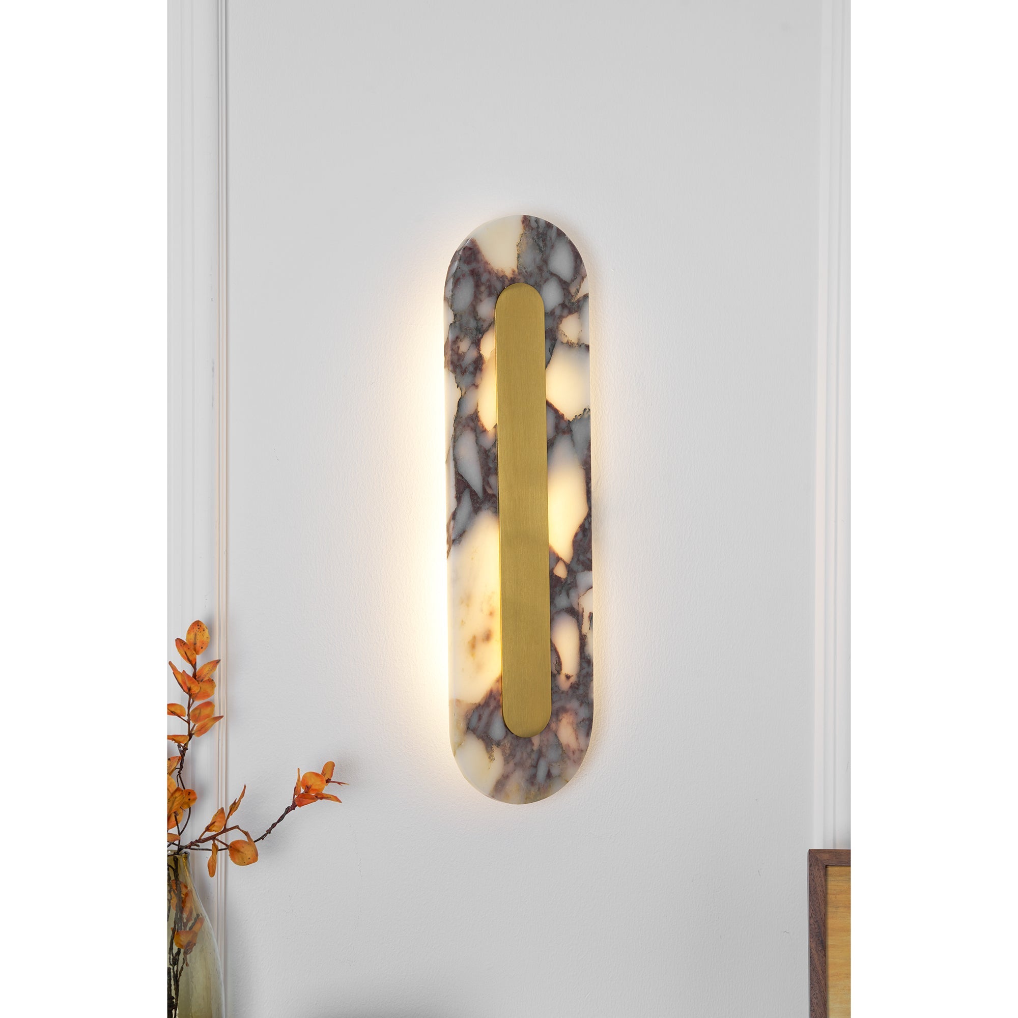 Refined Marble Wall Sconce | Ormexis