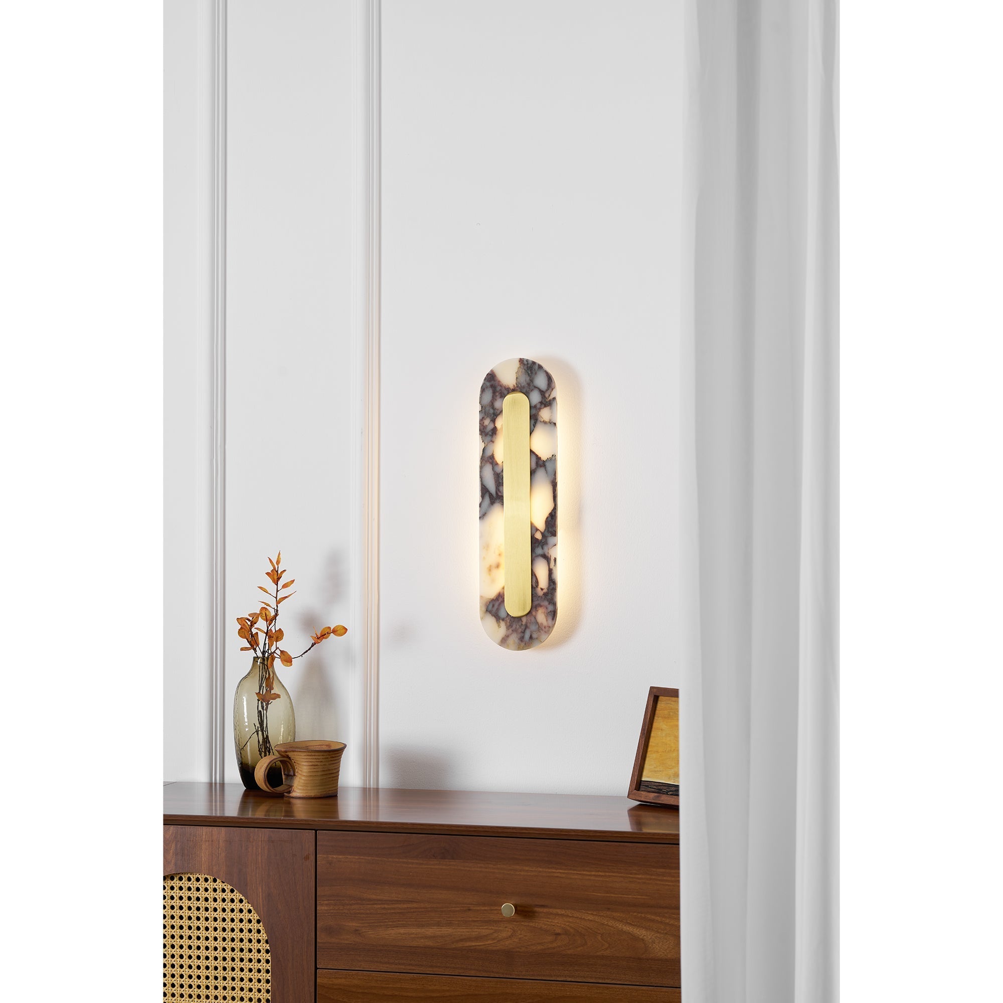 Refined Marble Wall Sconce | Ormexis