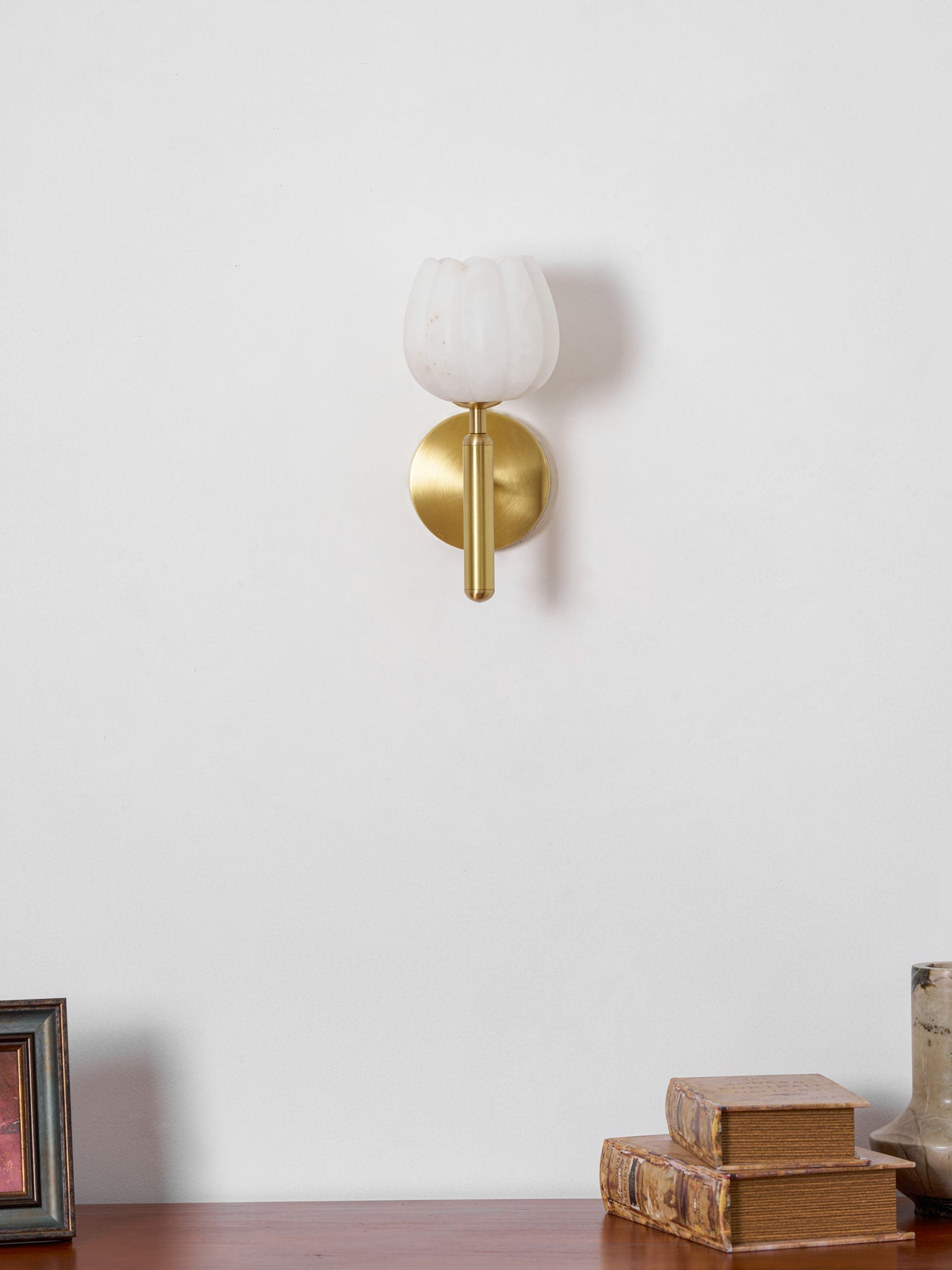 Fiore vägglampa i alabaster | Ormexis