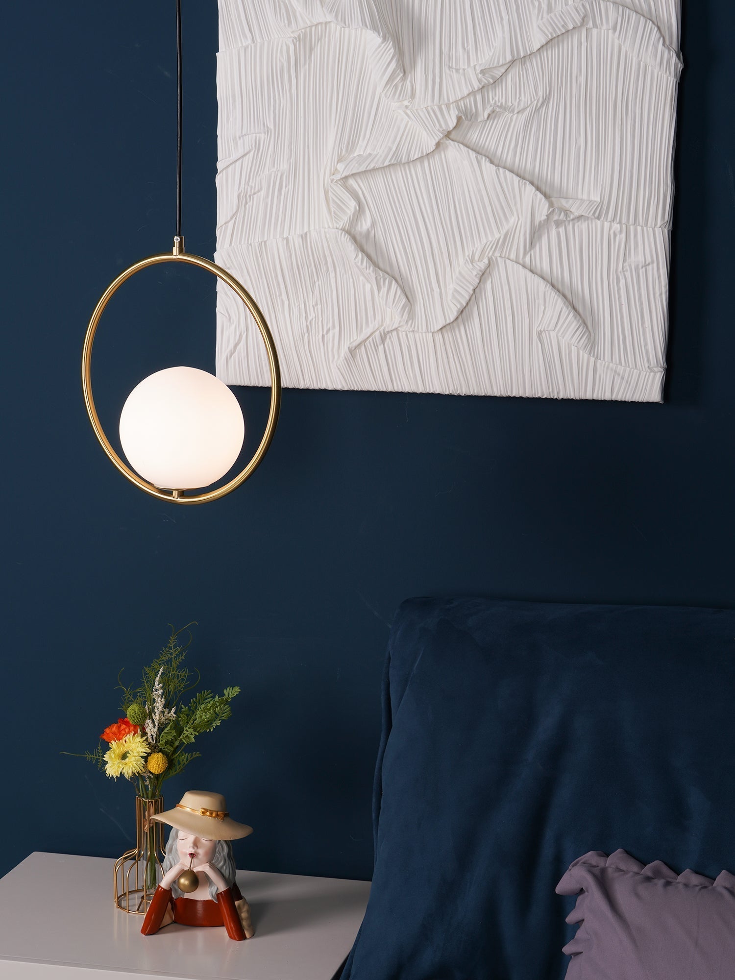 Sleek Modern Pendant Ceiling Lamp | Ormexis