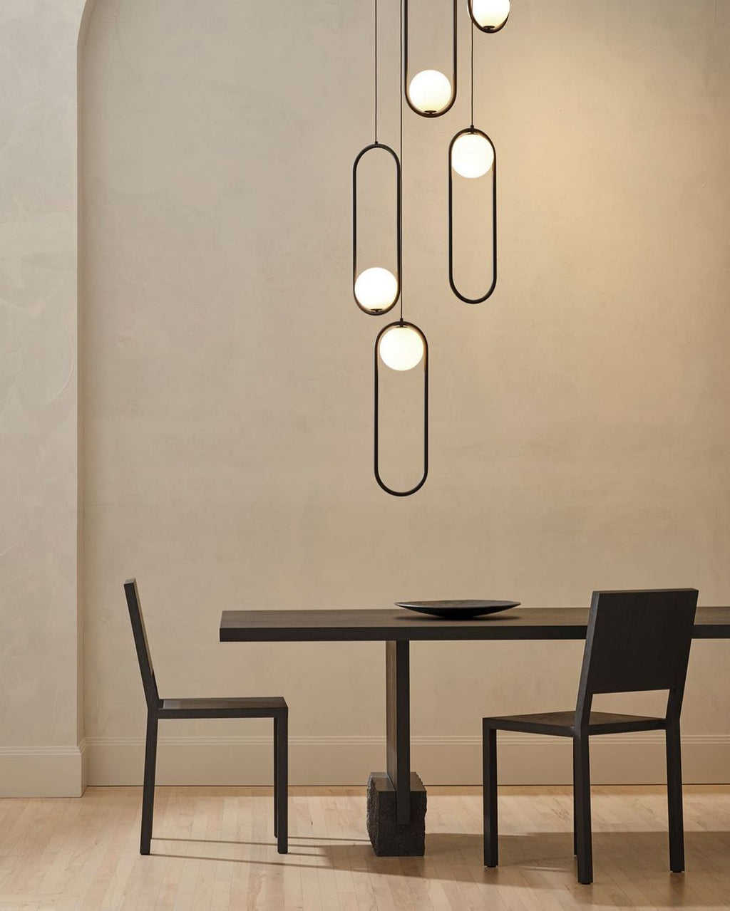 Sleek Modern Pendant Ceiling Lamp | Ormexis