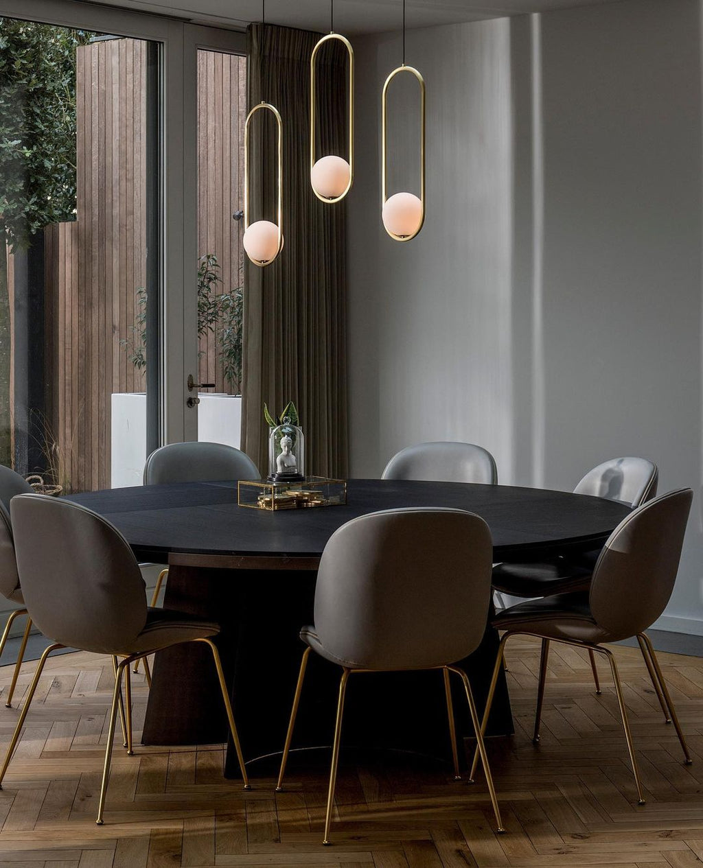 Sleek Modern Pendant Ceiling Lamp | Ormexis