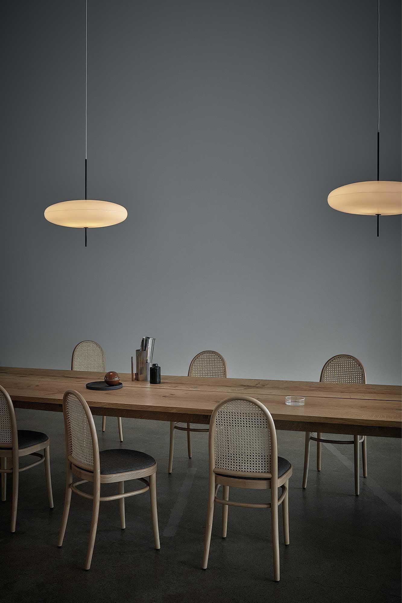 Model 2065 Midcentury-riippuvalaisin | Ormexis