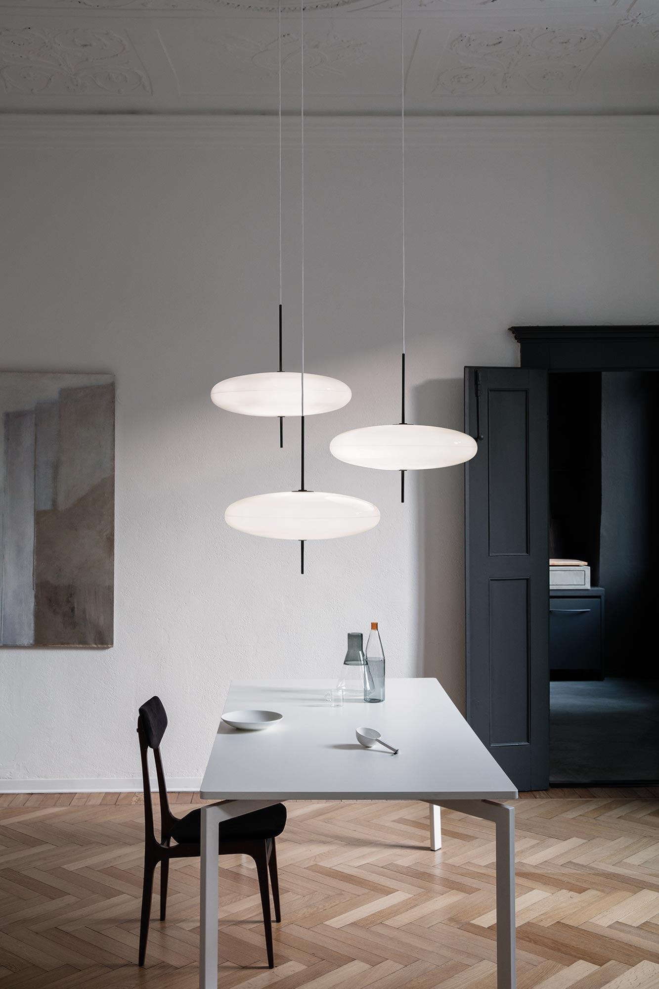 Model 2065 Midcentury-riippuvalaisin | Ormexis