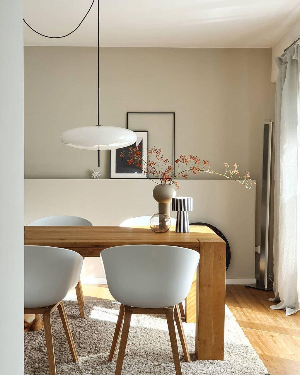 Model 2065 Midcentury-riippuvalaisin | Ormexis