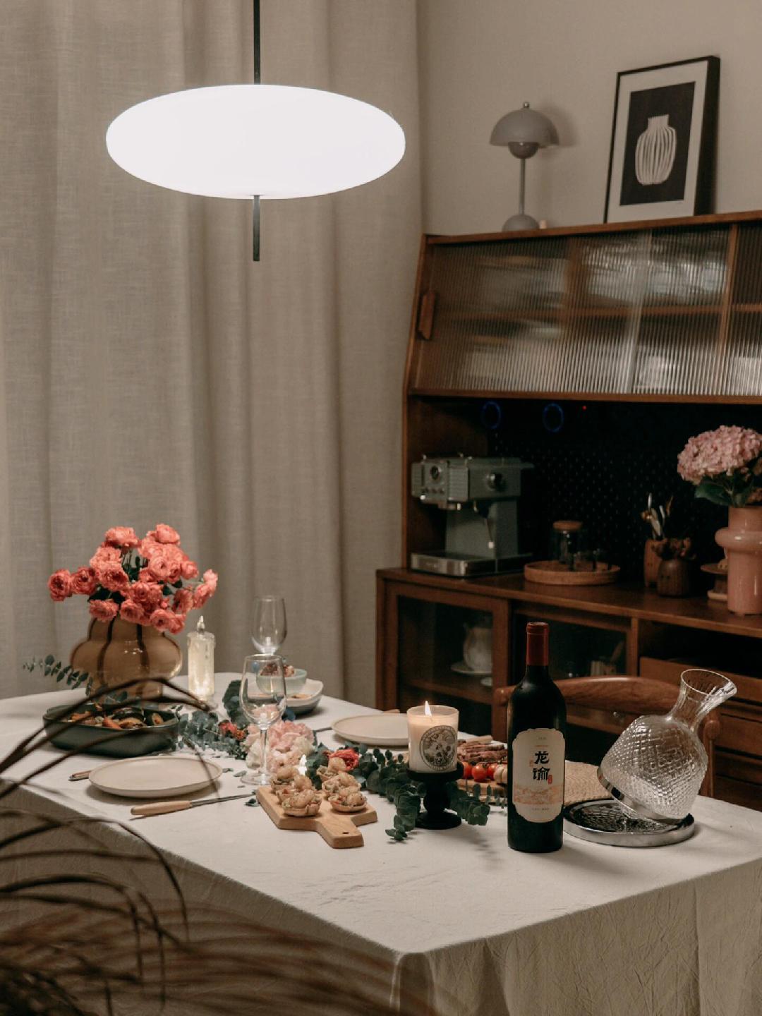 Model 2065 Midcentury-riippuvalaisin | Ormexis