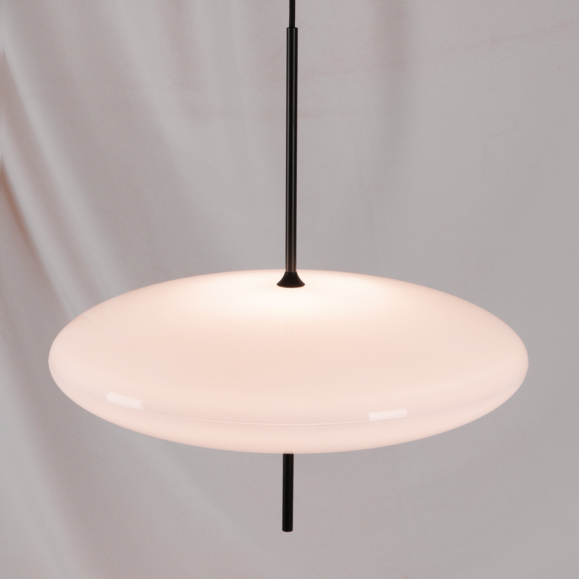 Model 2065 Midcentury-riippuvalaisin | Ormexis