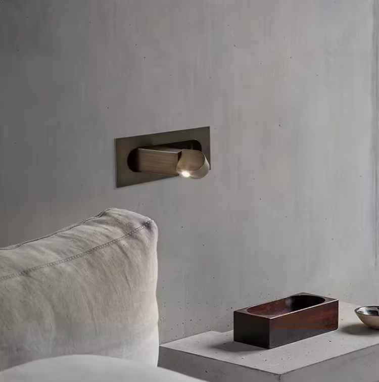 Arandela de Leitura LED Dobrável Ajustável para Iluminação Versátil