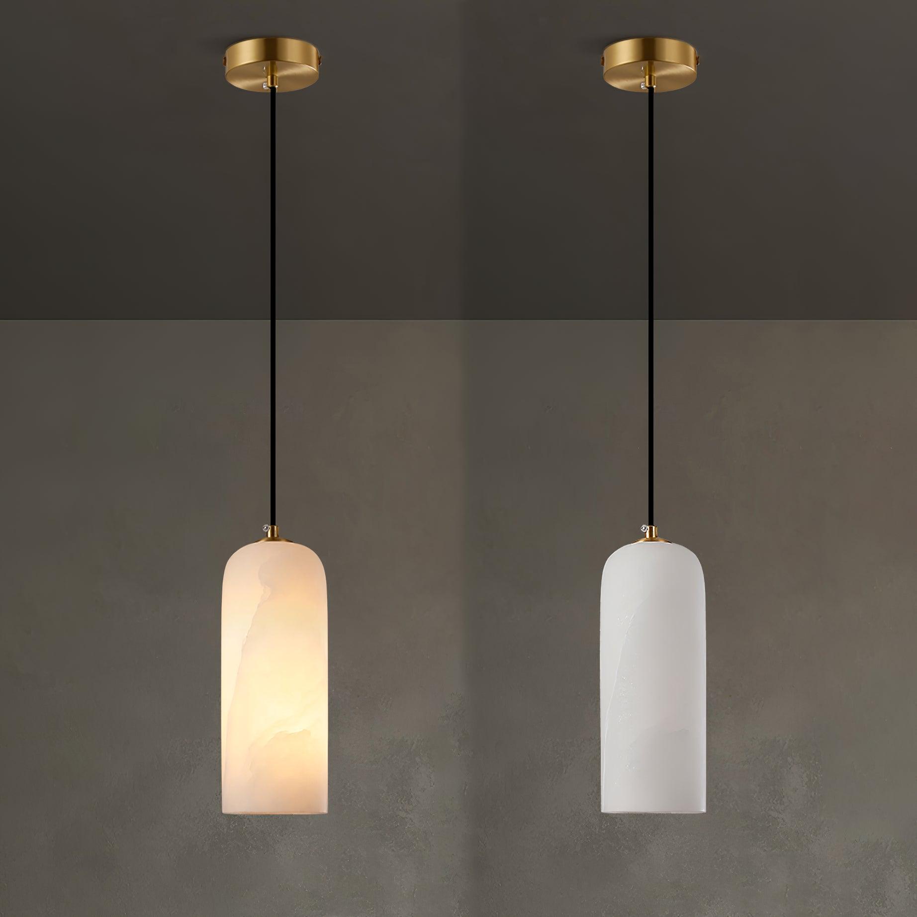 Moderne globependellampe i alabast med messingfinish | Ormexis