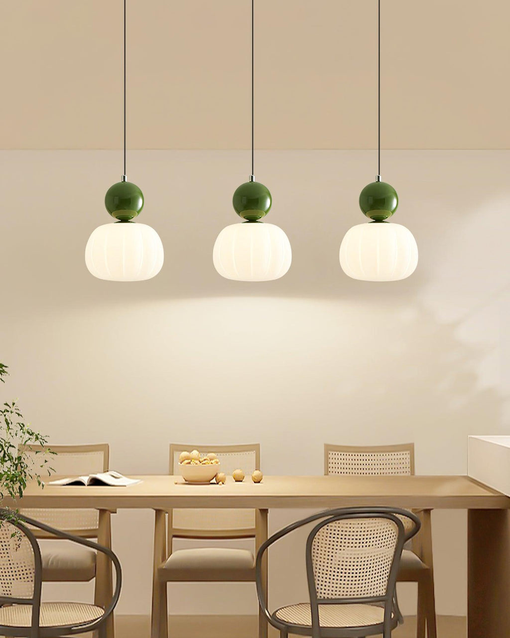 Bolvormige hanglamp met accentverlichting | Ormexis