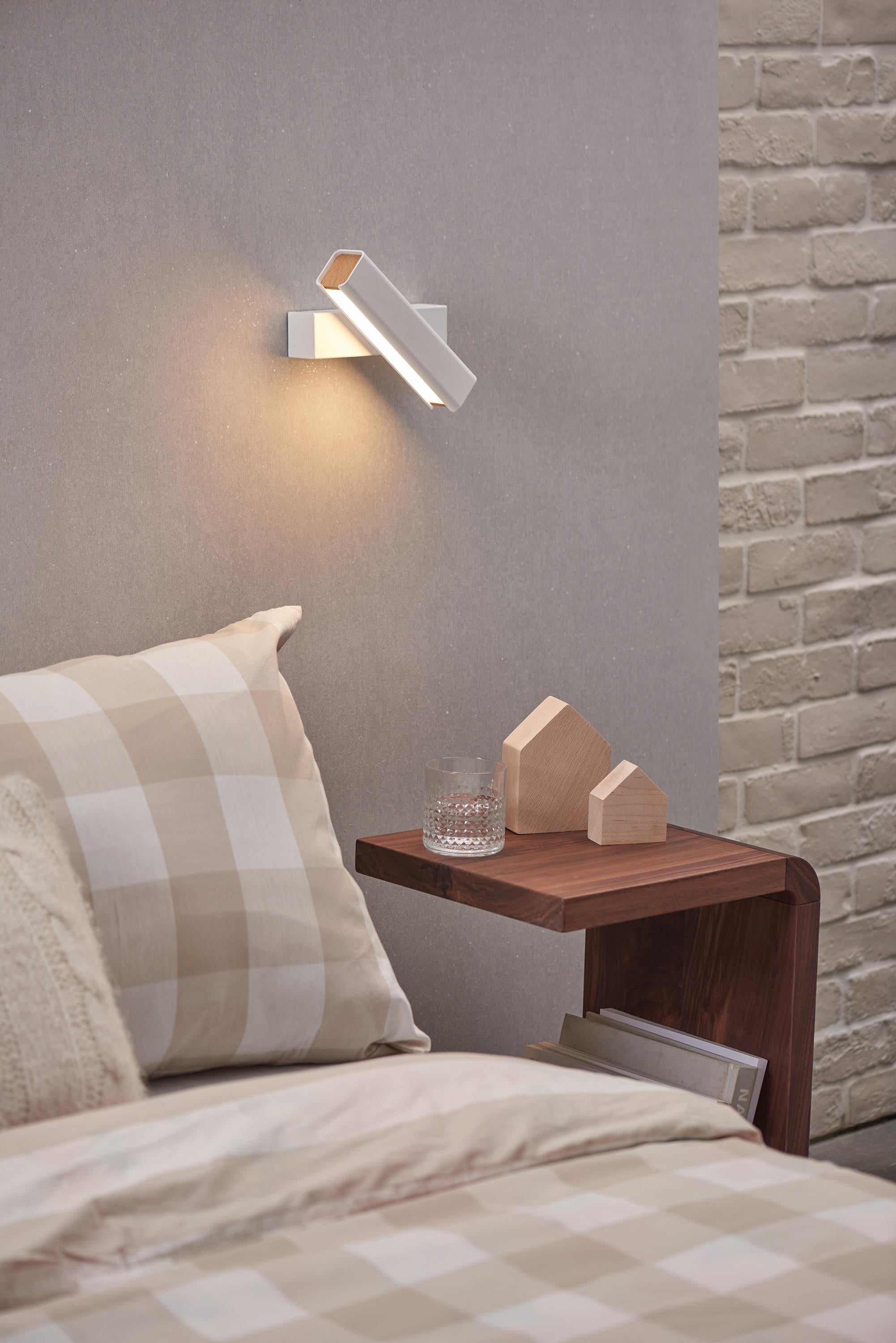 Scandinavian Angular Wall Sconce | Ormexis
