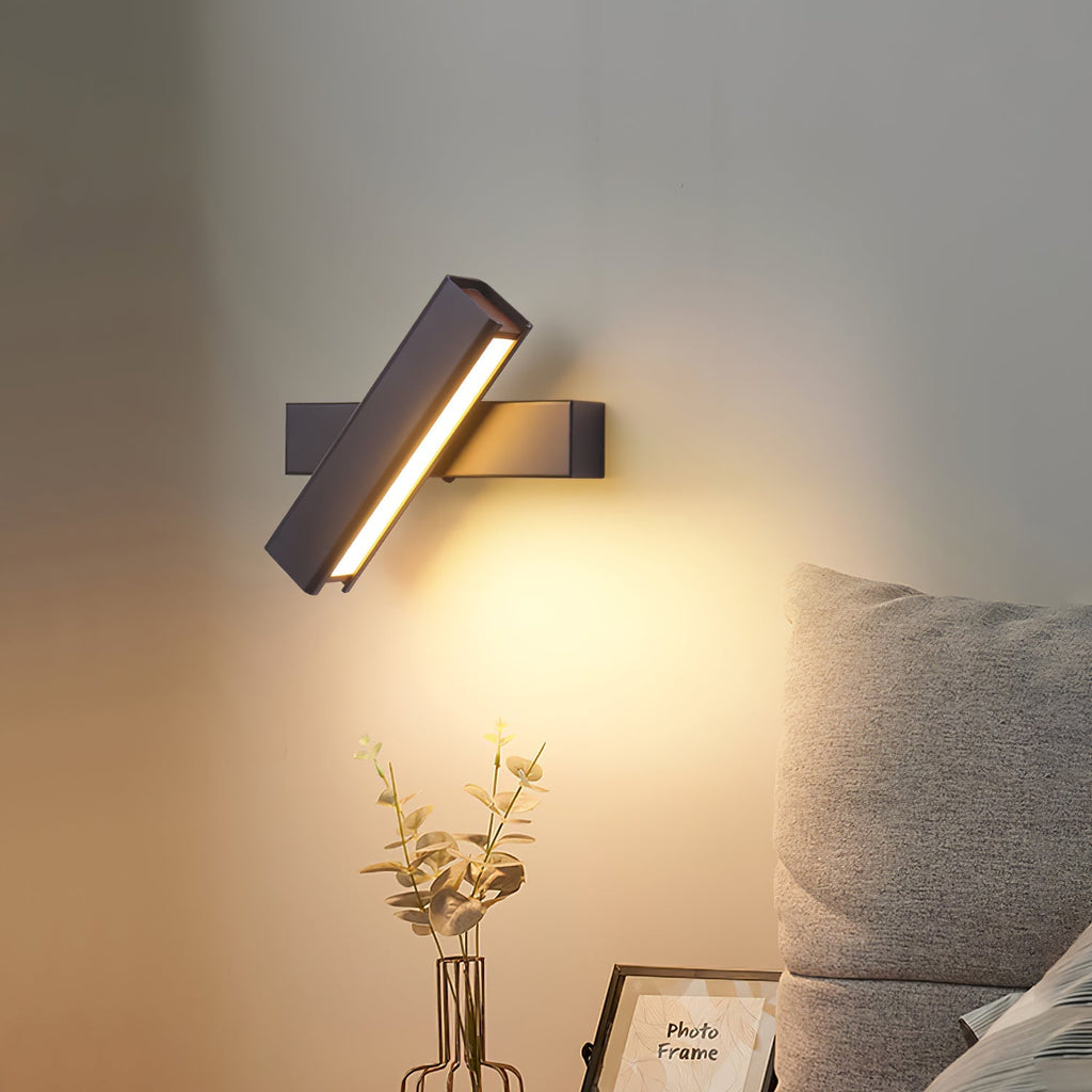 Scandinavian Angular Wall Sconce | Ormexis