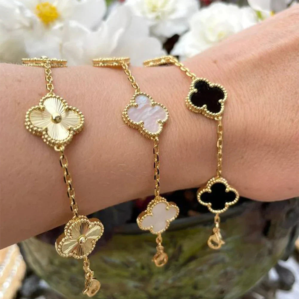 Nature's Charm Adjustable Chain Clover Bracelet For Timeless Style