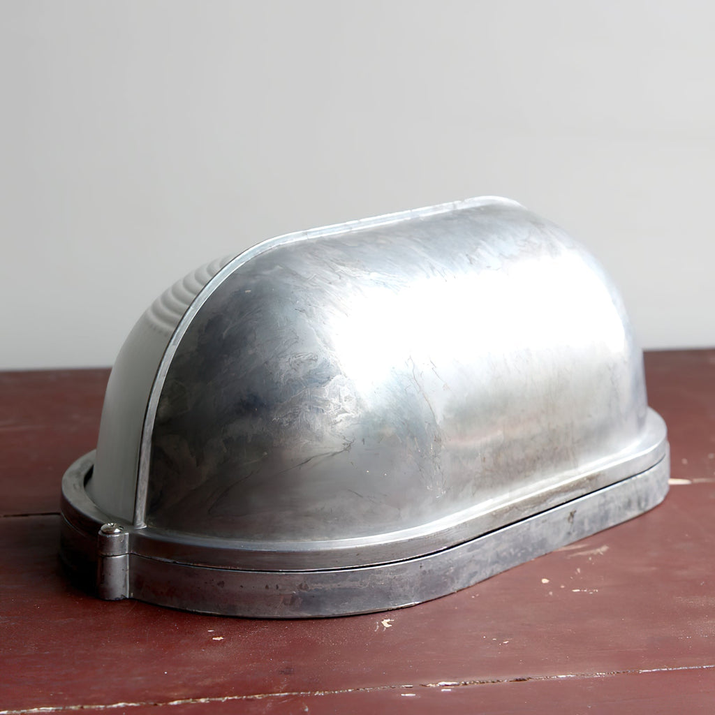 Przemysłowa lampa ścienna typu bulkhead | Ormexis