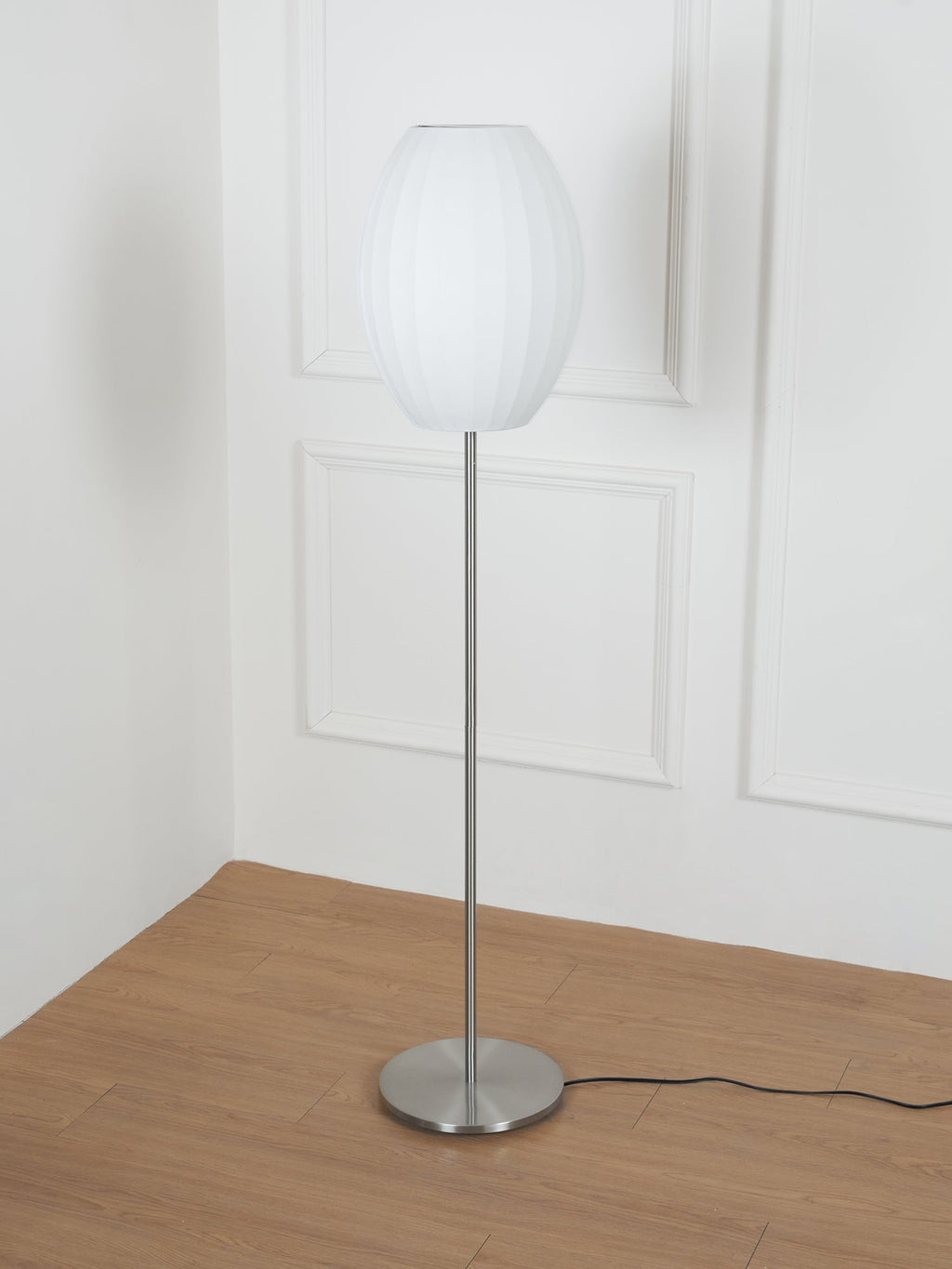 Spherical Ribbed Shade Floor Lamp | Ormexis