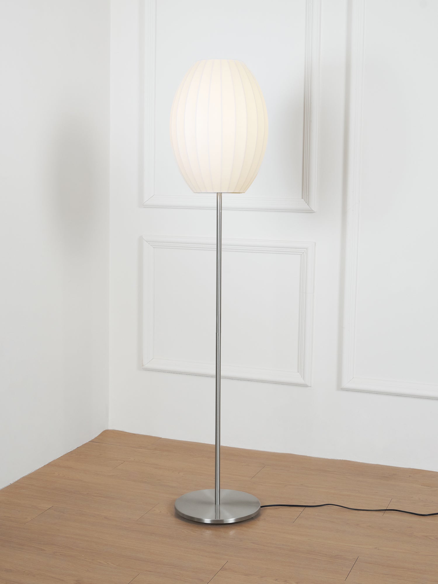 Spherical Ribbed Shade Floor Lamp | Ormexis