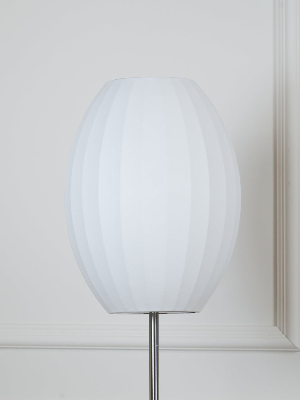 Spherical Ribbed Shade Floor Lamp | Ormexis