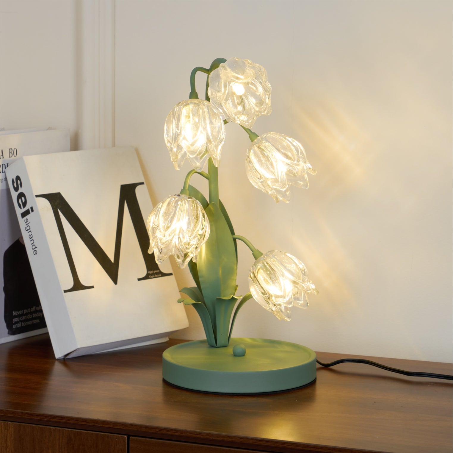 Kryształowa lampa stołowa Lily | Ormexis