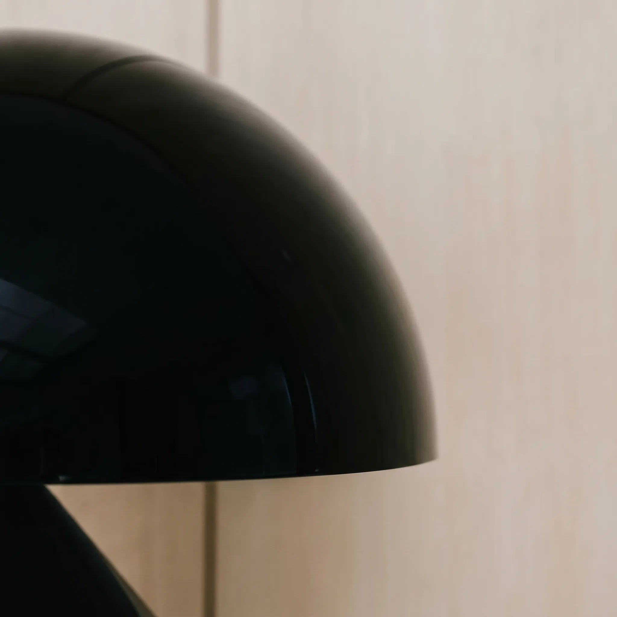 Minimalist Dome Table Lamp -  Ambient Room Lighting - Ormexis